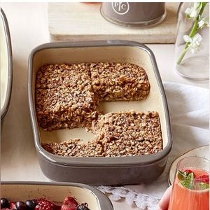 NOT USED Pampered Chef Medium Rectangular Baker